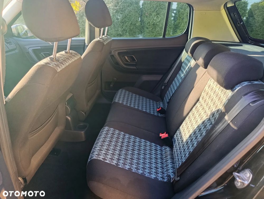 Skoda Fabia 1.2 TSI SPECIAL - 9