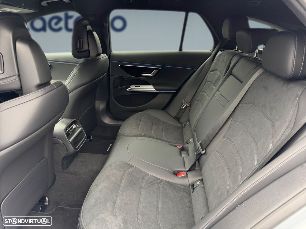 Mercedes-Benz E 300 - 12