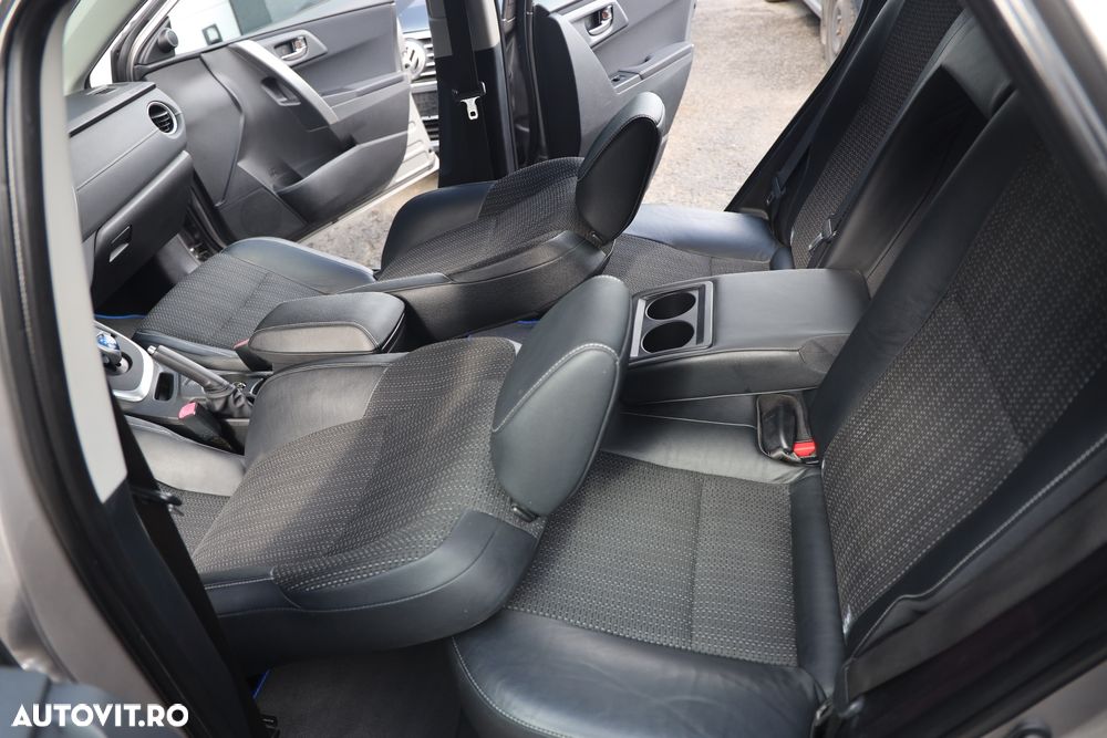 Toyota Auris 1.8 L VVT-i Hybrid Luna - 9