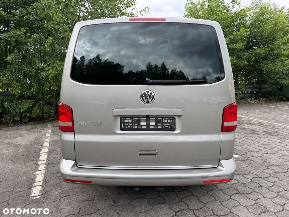 Volkswagen Multivan - 5