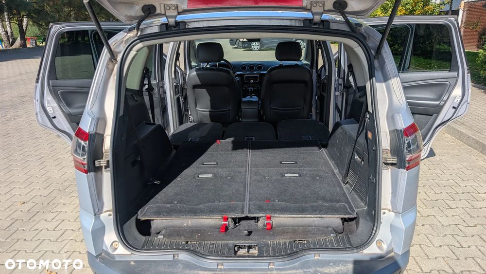 Ford S-Max - 11