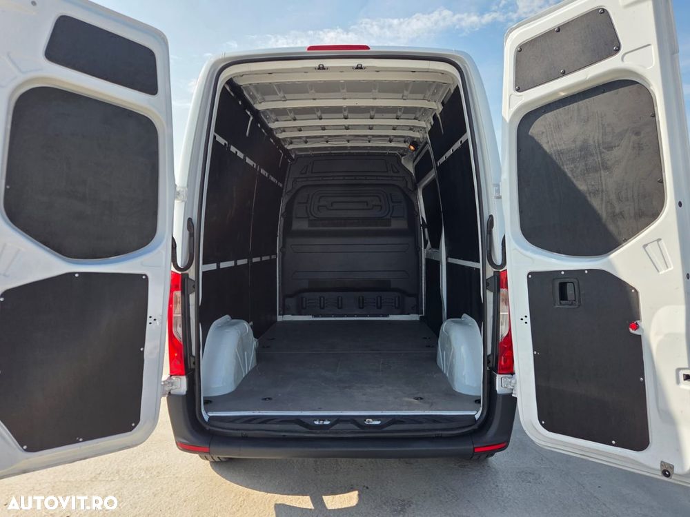 Mercedes-Benz New Sprinter L3H2 - 13