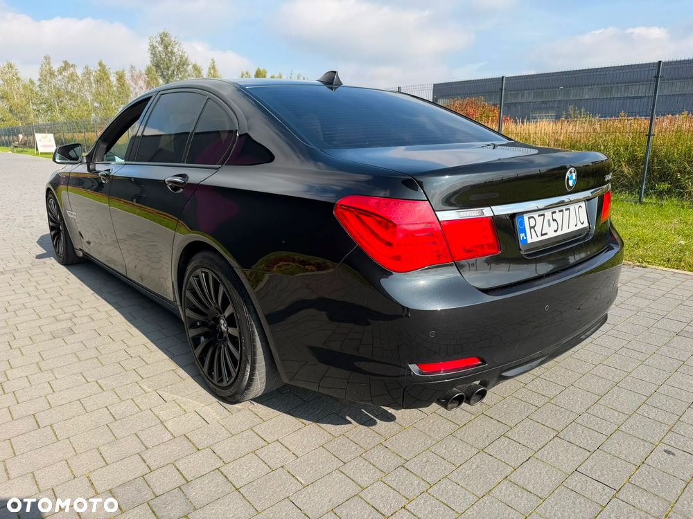 BMW Seria 7 - 31