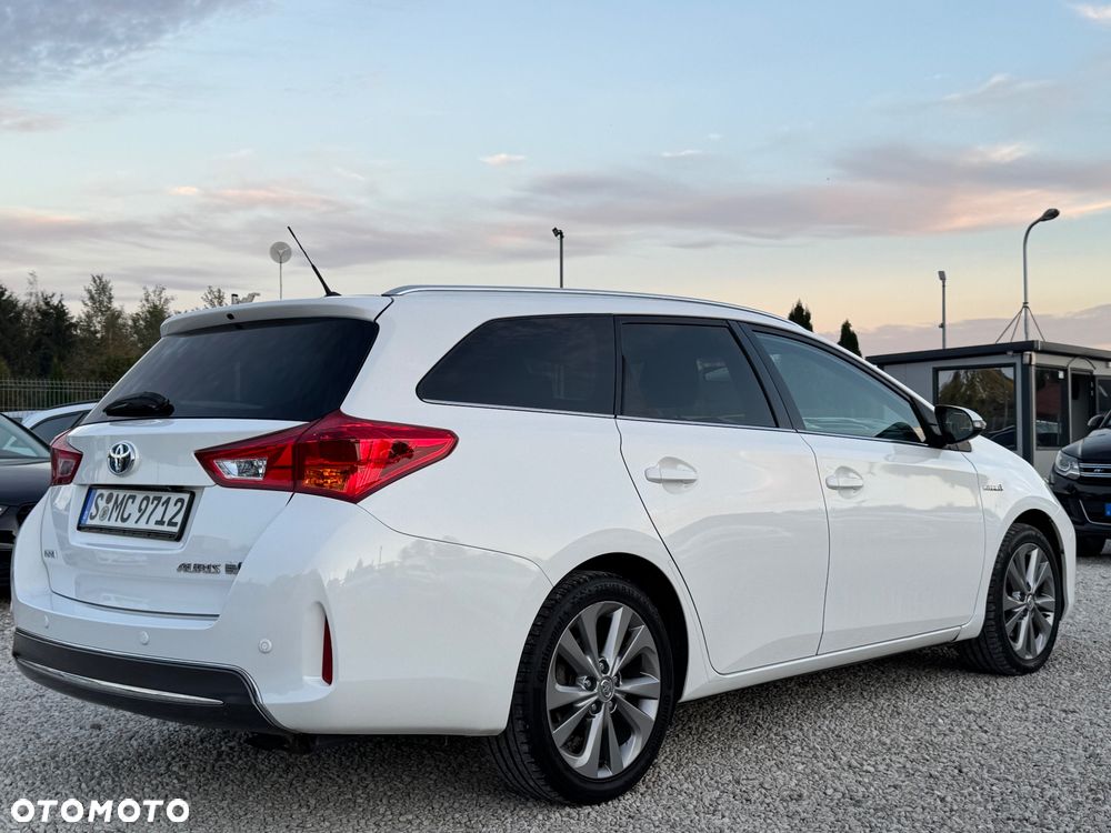 Toyota Auris - 16