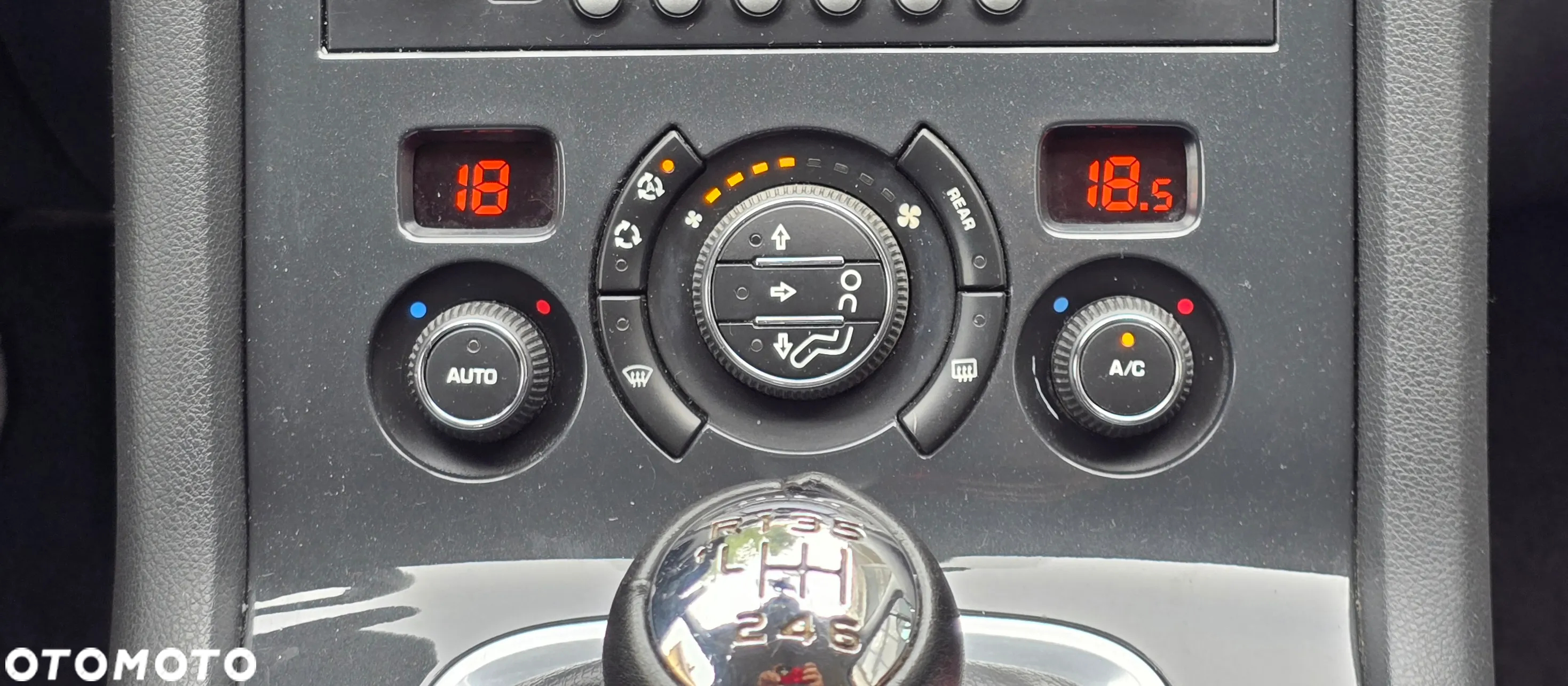 Peugeot 5008 1.6 HDi Family 7os - 15