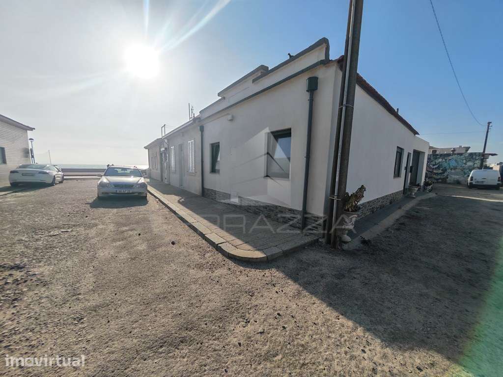 Moradia térrea T2 remodelada na Praia de Espinho - Grande imagem: 2/19