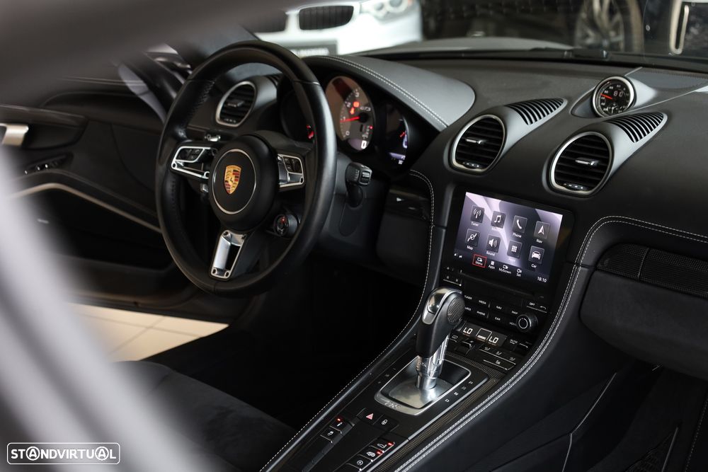Porsche 718 Cayman GTS PDK - 39
