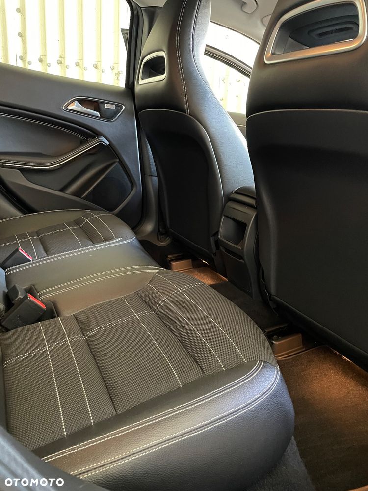 Mercedes-Benz GLA 200 7G-DCT AMG Line - 7