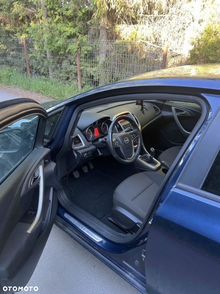 Opel Astra 1.6 - 8