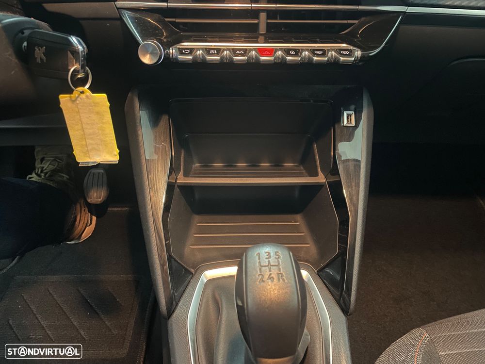 Peugeot 208 PureTech 75 Active Pack - 27