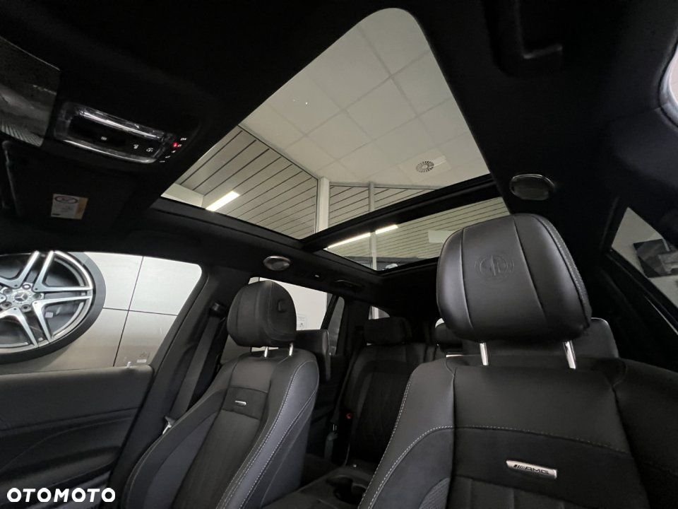 Mercedes-Benz GLS - 19