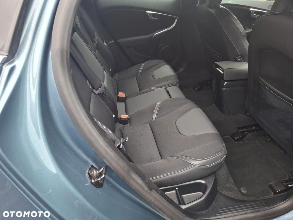 Volvo V40 D2 Momentum - 15