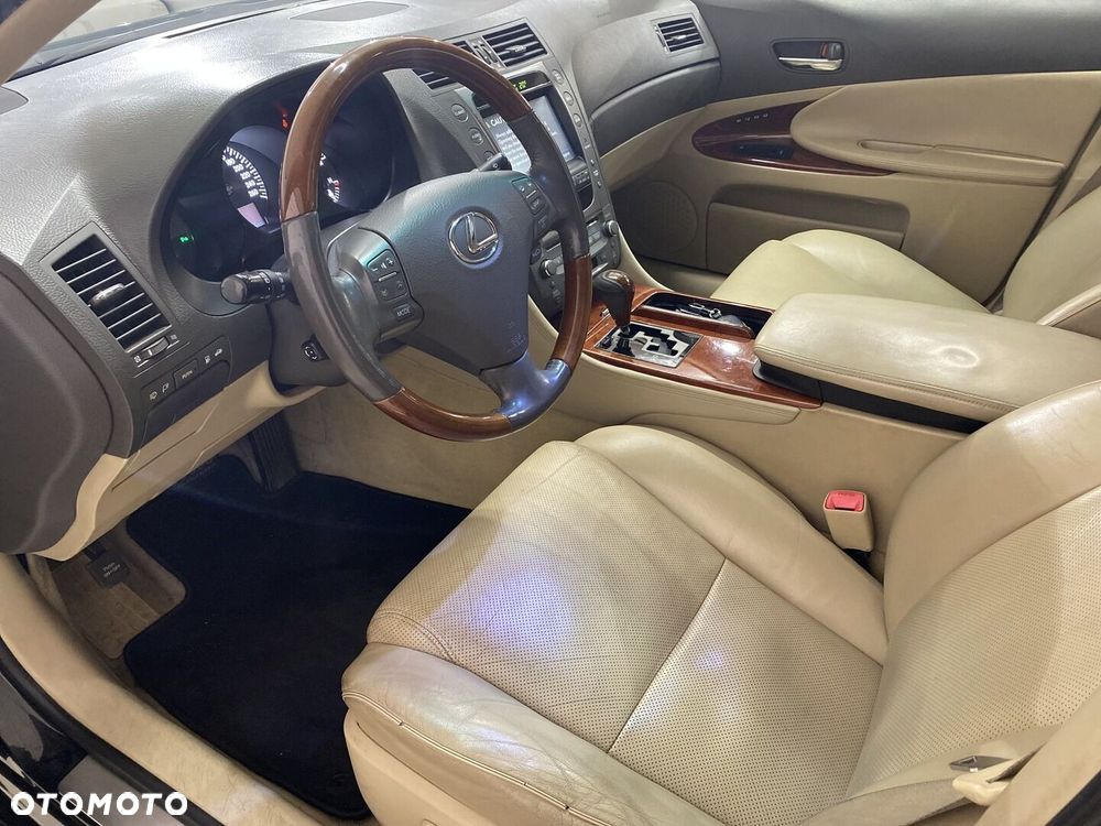 Lexus GS - 16