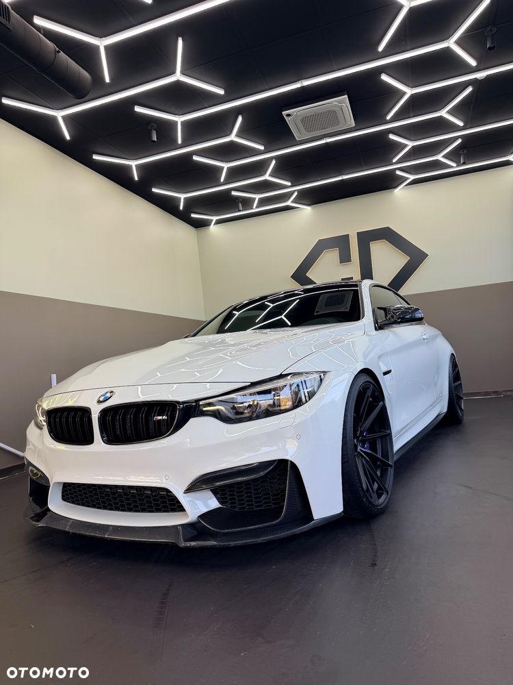 BMW M4 - 4
