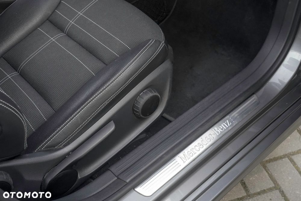 Mercedes-Benz CLA 180 AMG Line - 10