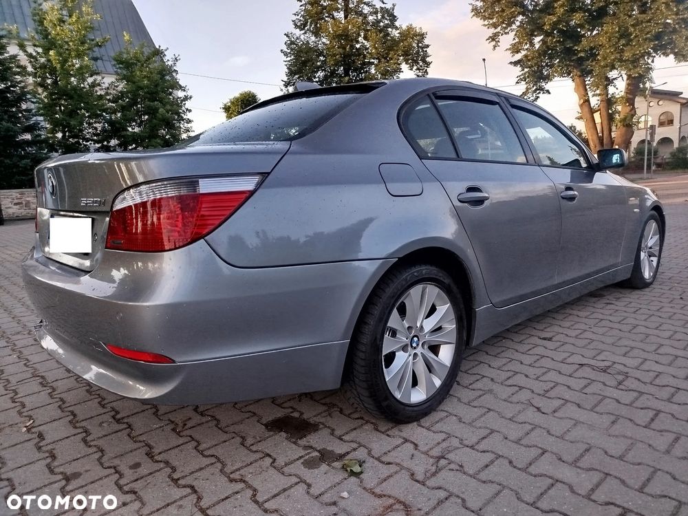 BMW Seria 5 520i - 5