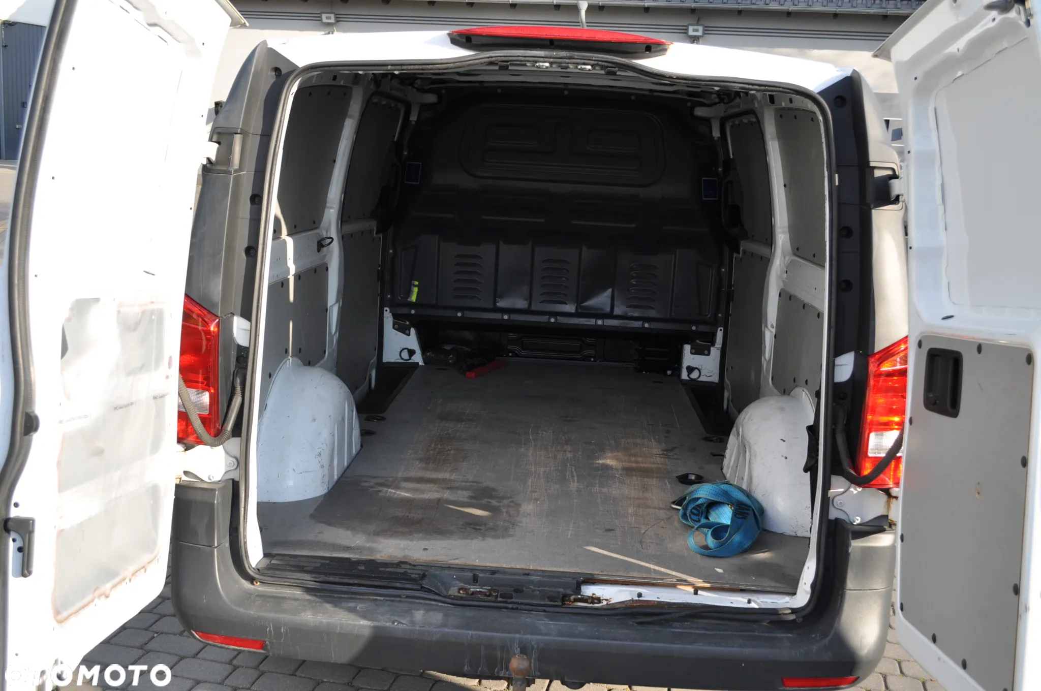 Mercedes-Benz Vito 114 2.2 Cdi Long Klima Kamera AUTOMAT Obustronne Drzwi Suwane - 11