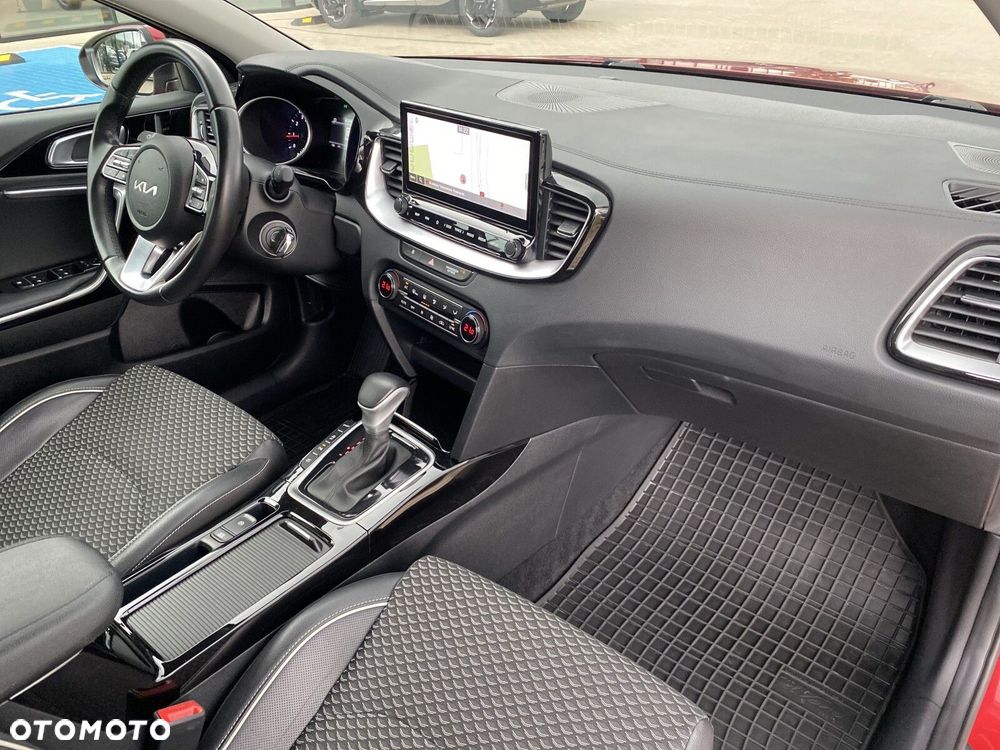 Kia XCeed - 18