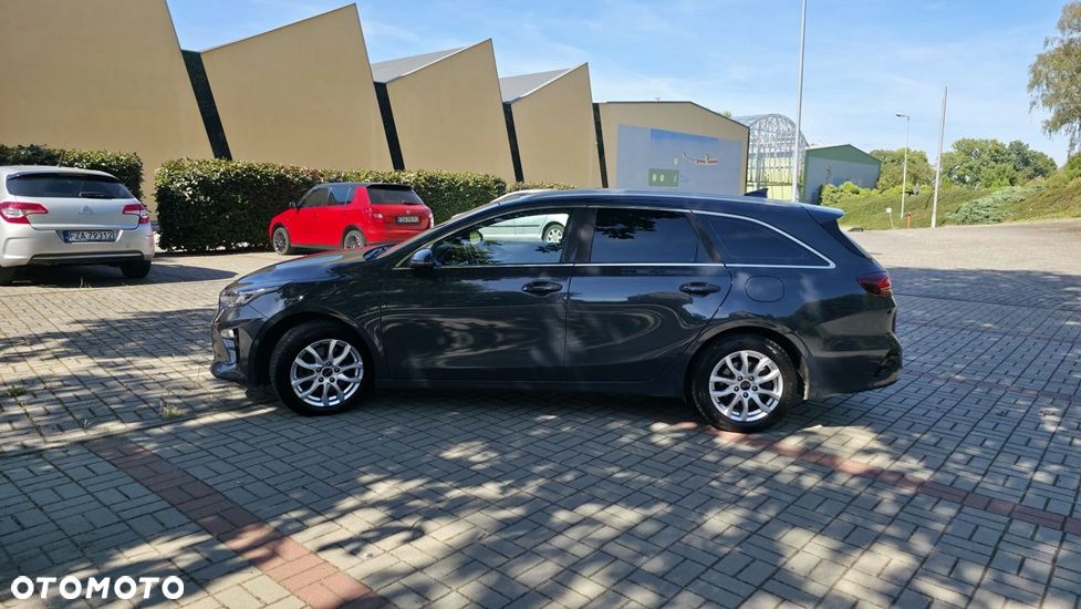 Kia Ceed 1.6 CRDi mHEV Business Line DCT - 11