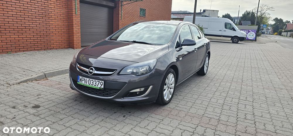 Opel Astra 1.4 T Cosmo - 1