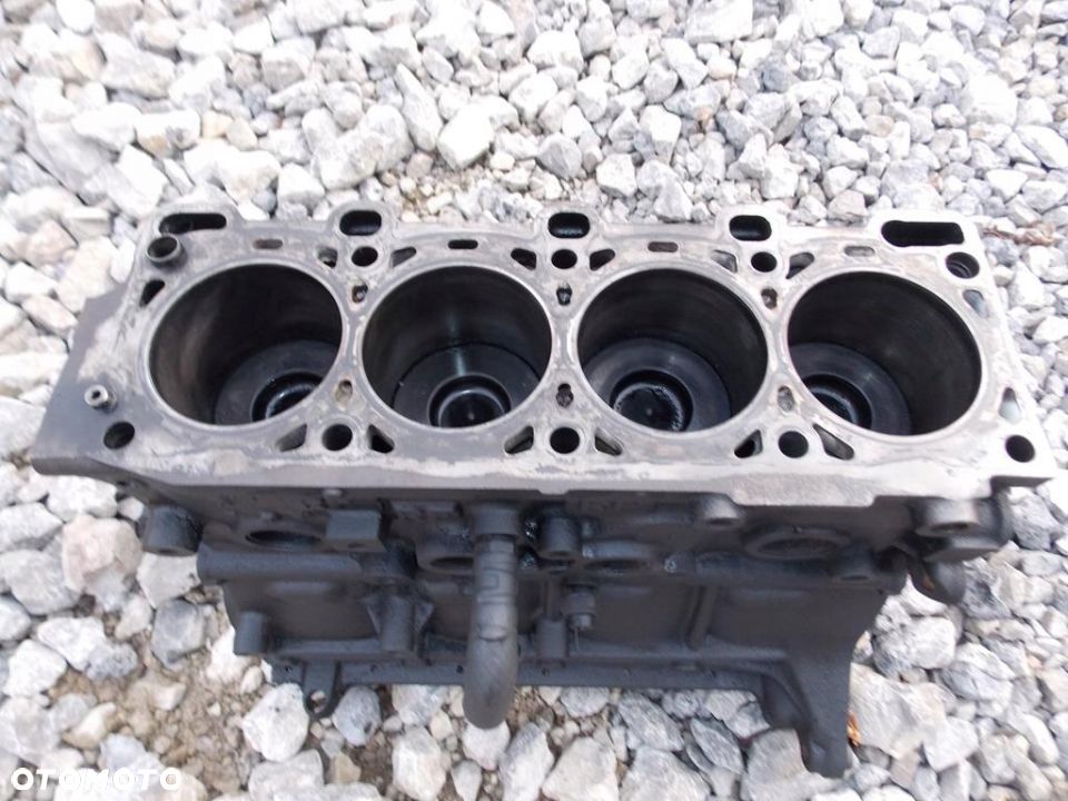 BLOK SILNIKA TŁOKI MAZDA I 6 2.0 CITD - 4