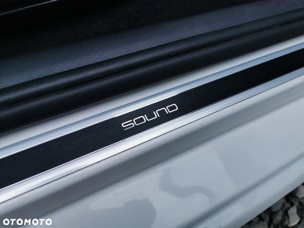 Volkswagen up! TSI (BlueMotion Technology) move - 35