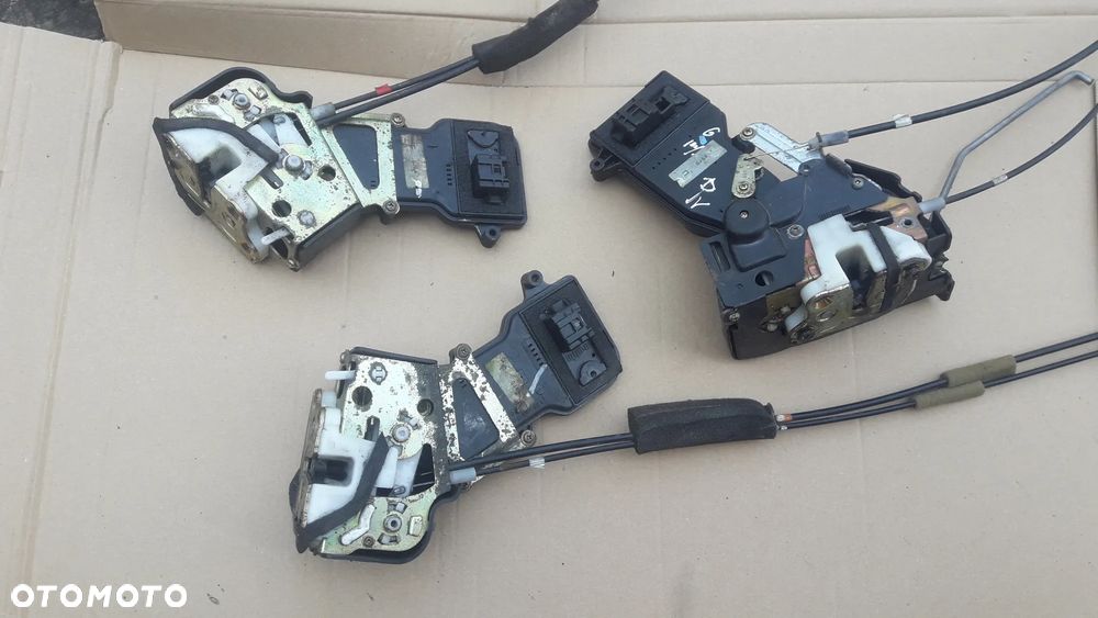 Mazda 6 02-07 Zamek drzwi prawy przód tył lewy - 1