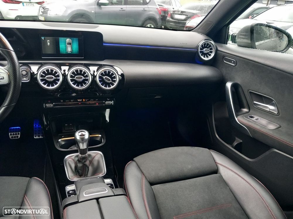 Mercedes-Benz A 180 d AMG Line - 14