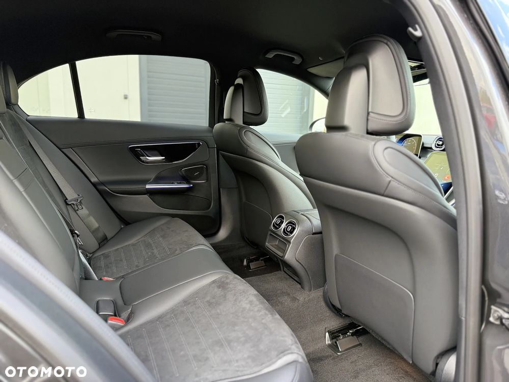 Mercedes-Benz Klasa C 220 d 9G-TRONIC 4Matic - 30