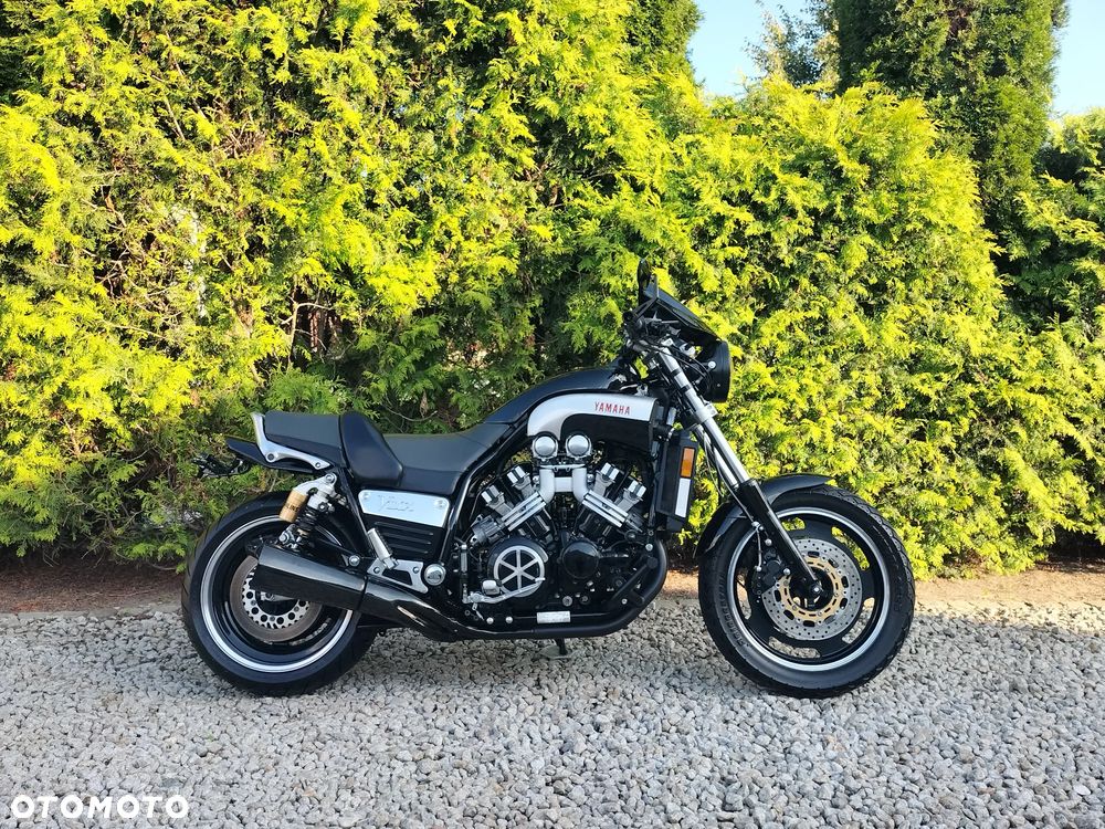 Yamaha V-MAX - 3
