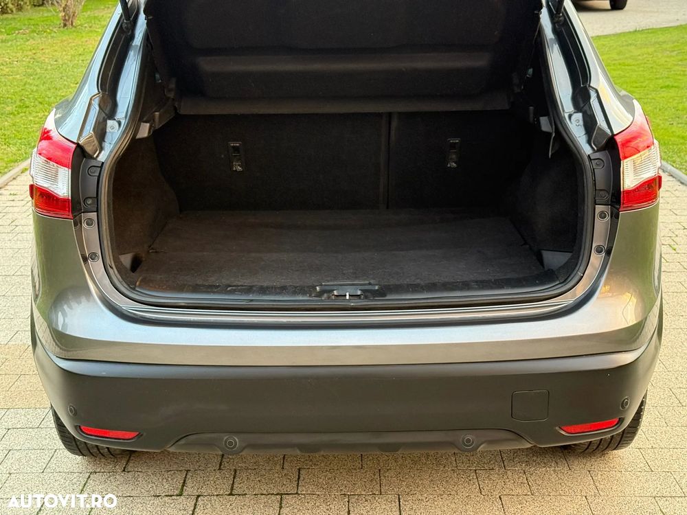 Nissan Qashqai 1.6 DCI N-Connecta - 22