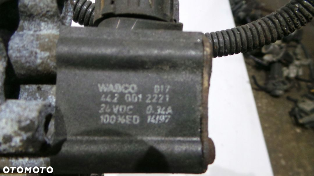 Zawór WABCO MAN TGA 4420012221 - 3