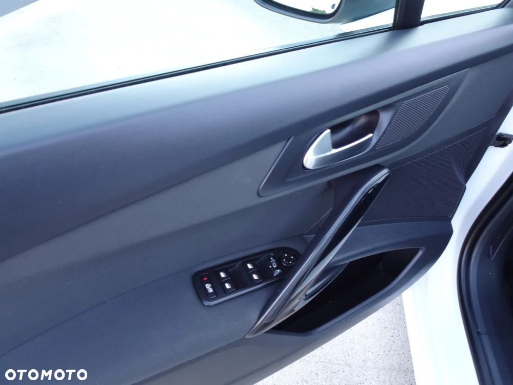 Peugeot 508 1.6 BlueHDi Allure S&S - 31