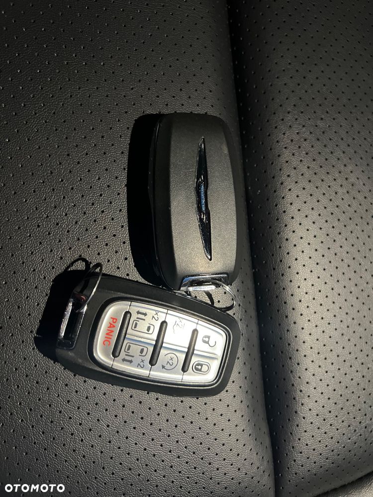 Chrysler Pacifica - 20