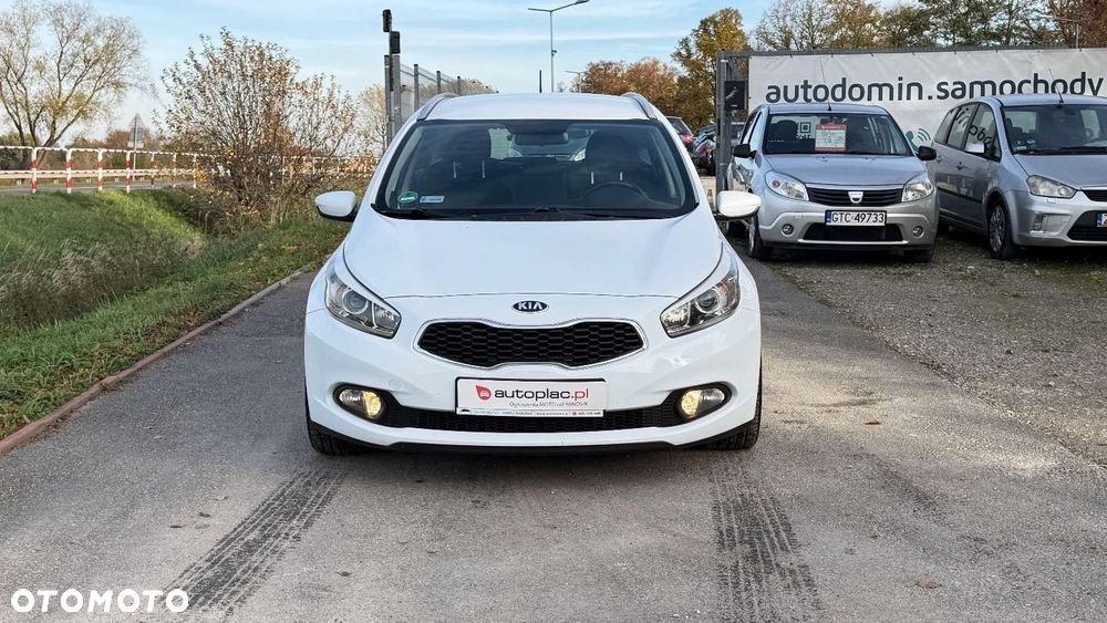 Kia Ceed - 9
