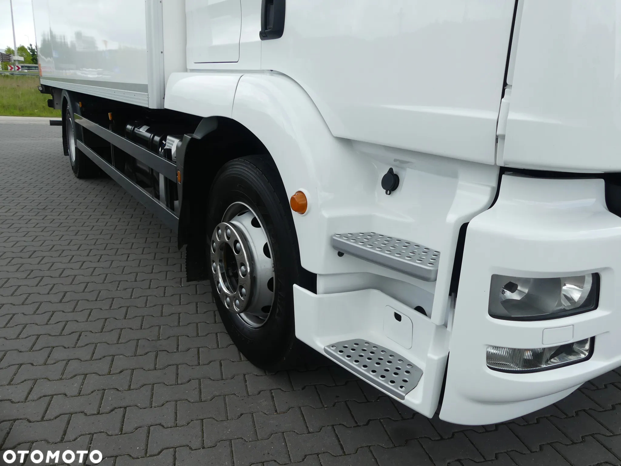 MAN TGM 18.290 / EURO 6 / KONTENER + WINDA / OTWIERANY BOK / - 13