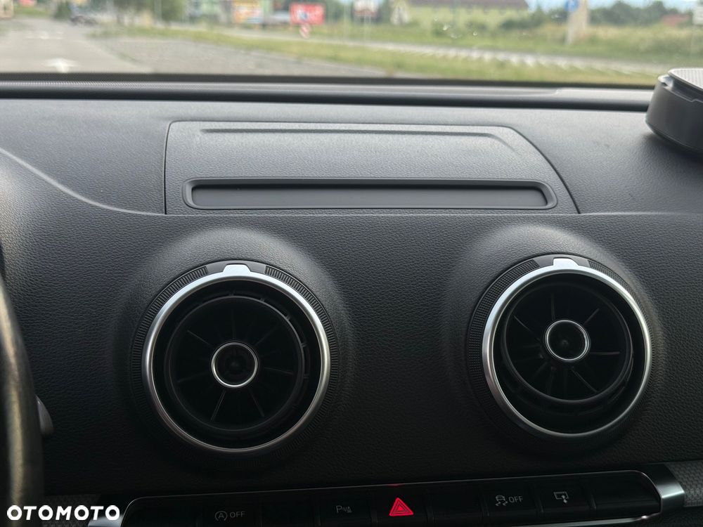 Audi A3 Sportback 1.2 TFSI S tronic S line Sportpaket - 27