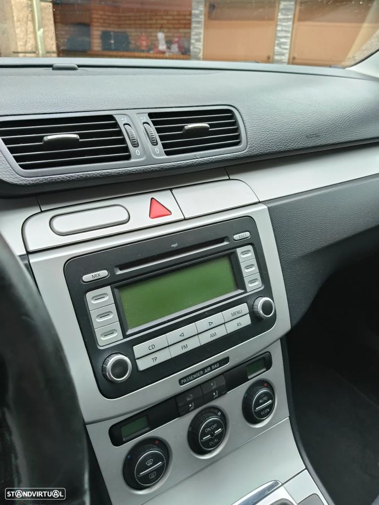 VW Passat 1.9 TDi Confortline - 3