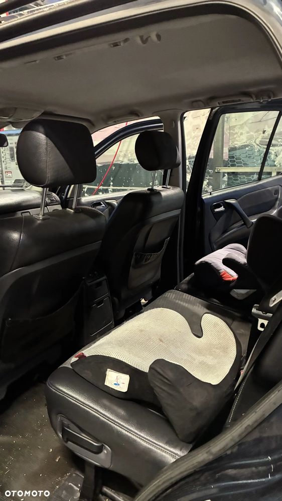 Mercedes-Benz ML - 10