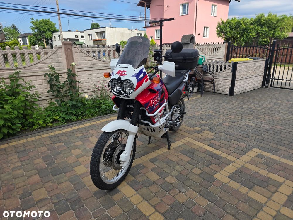 Honda XRV - 22