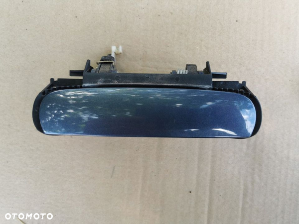 Klamka prawy przód Audi A6 C5 LY5X 4B0839865