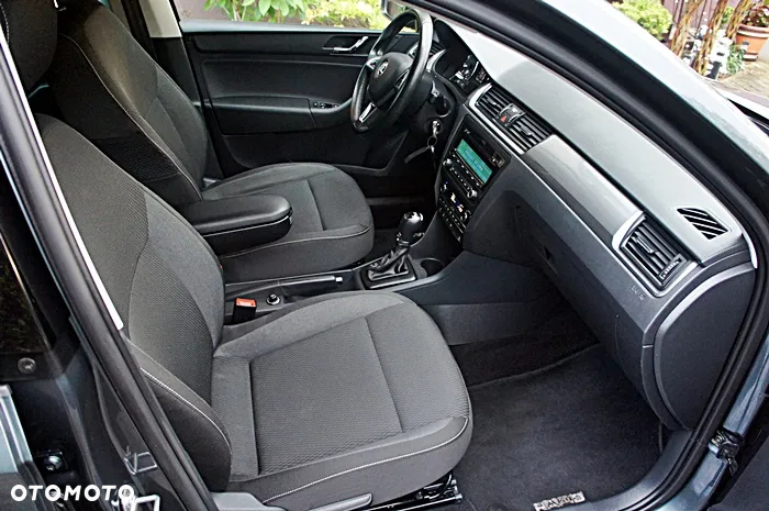 Skoda RAPID 1.4 TSI DSG Ambition - 21