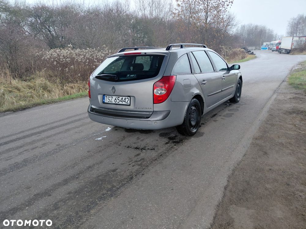 Renault Laguna 2.0 dCi Initiale - 4