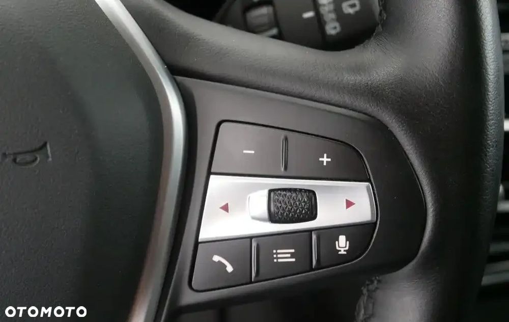 BMW X3 xDrive20i Advantage - 31