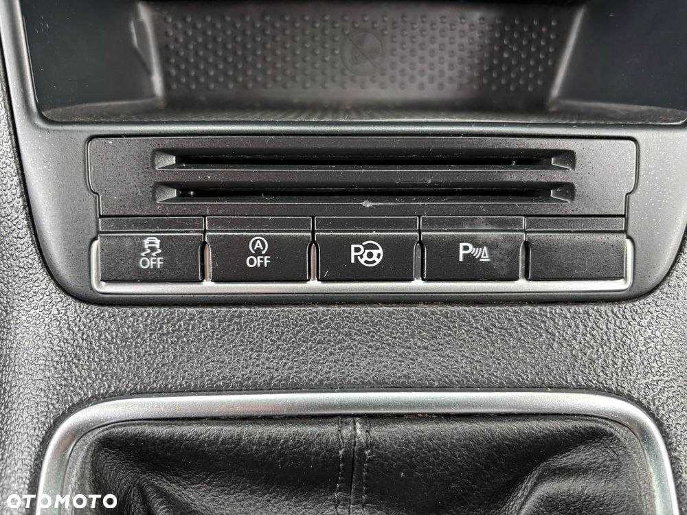 Volkswagen Tiguan 2.0 TDI DPF BlueMotion Technology Sport & Style - 31