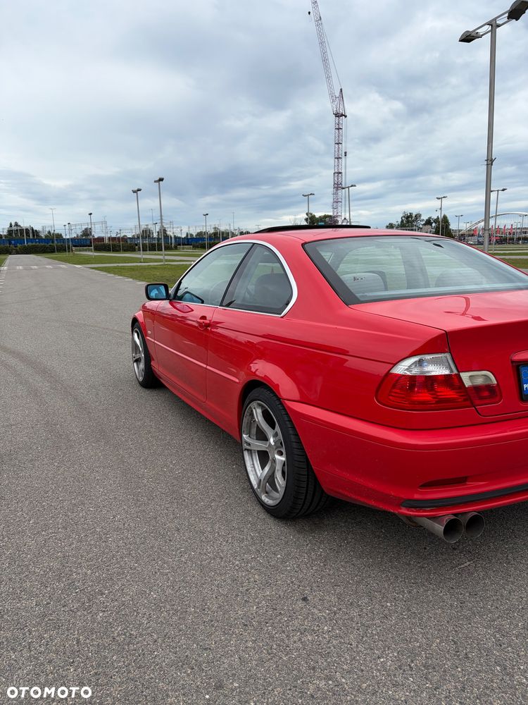 BMW Seria 3 323i - 6