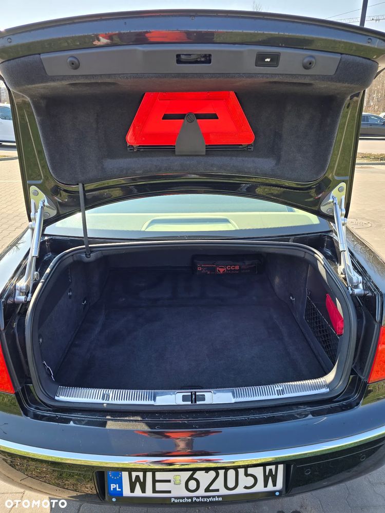 Volkswagen Phaeton - 19