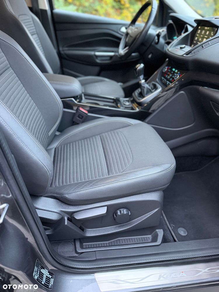 Ford Kuga - 21