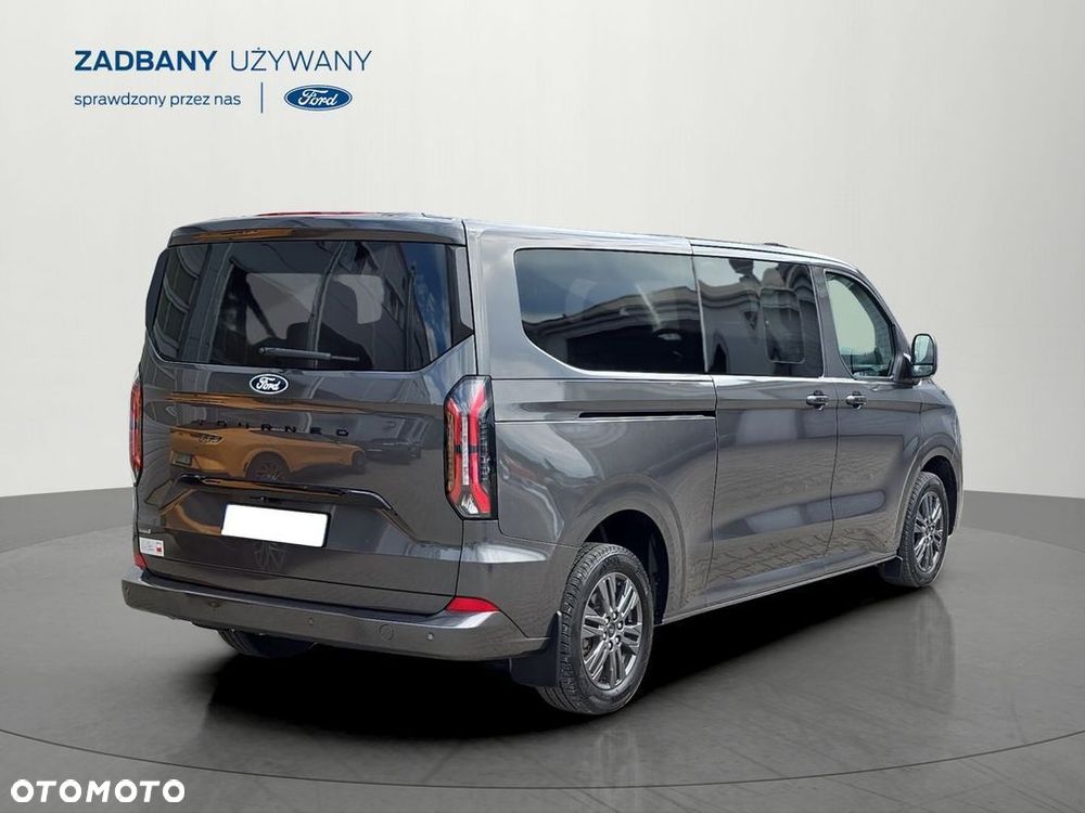 Ford Tourneo Custom - 9