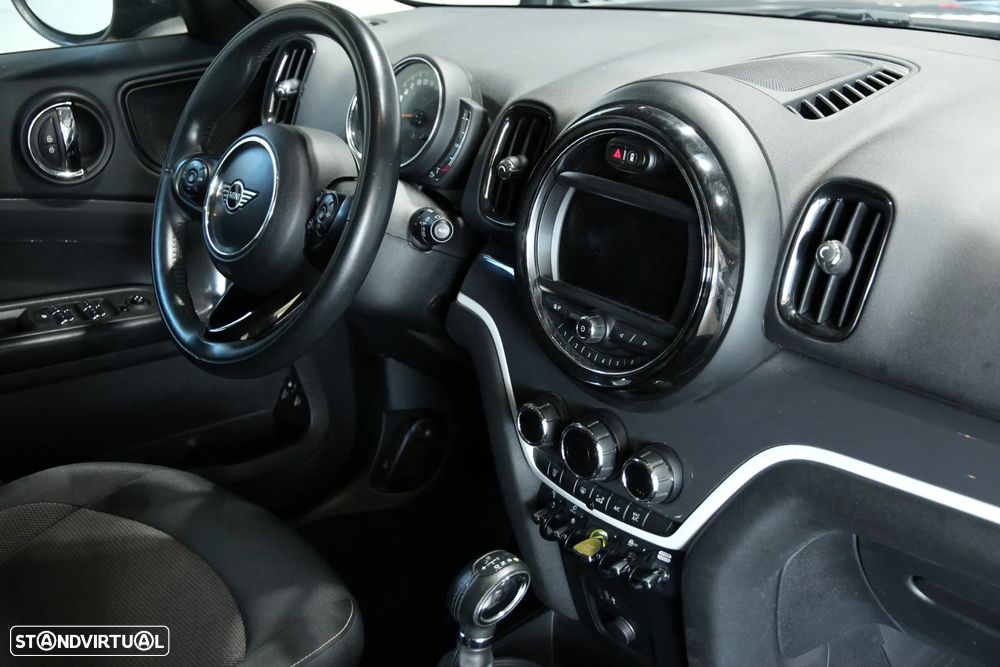 MINI Countryman Cooper SE ALL4 Auto - 10